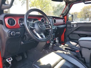 imgi_12_69867d86a045662443f4e478 2020 Jeep Gladiator