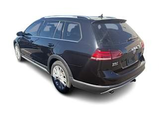 imgi_12_69867d8ba045662443f554a0-ISOLATED 1/18 2018 Volkswagen Golf Alltrack