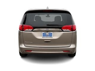 imgi_15_698c88a4a045662443e3ce1b-ISOLATED 2017 Chrysler Pacifica