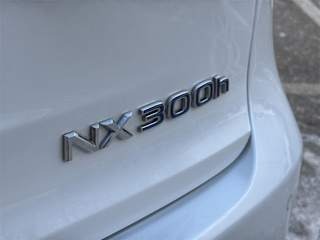 imgi_16_698d644fa045662443659af3 2021 Lexus NX 300h