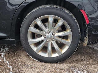 imgi_17_697bf60baf8ad87aa698d049 2018 Chrysler 300