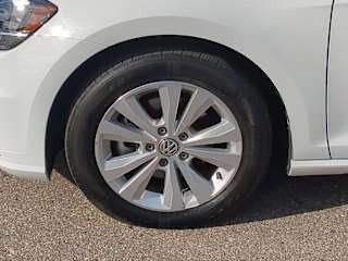 imgi_18_69054705cc9c8aebadbee77b 2021 Volkswagen Golf