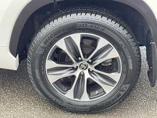 imgi_18_6986b497a0456624438c4fbd 2020 Toyota Highlander