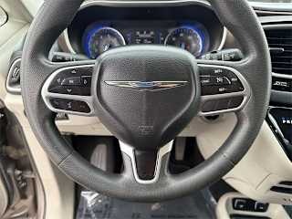 imgi_20_698c7458a045662443b29941 2017 Chrysler Pacifica