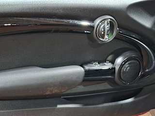 imgi_27_6915e0aa39f000993ad249b4 2021 MINI Cooper