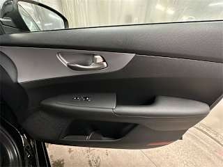 imgi_5_6981f6dfaf8ad87aa6d9ea7e 2022 Kia Forte