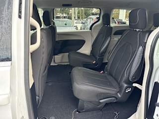 imgi_6_695c5d5aa7e099ab6ac74a8b 2022 Chrysler Voyager