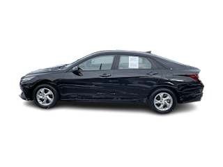 2023 Hyundai Elantra - Image 3