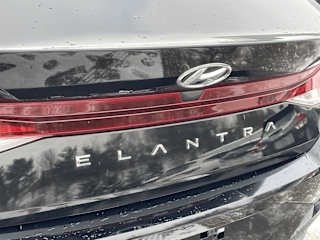 2023 Hyundai Elantra - Image 6
